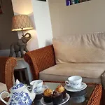 Ocean Heights Couette-café 4*